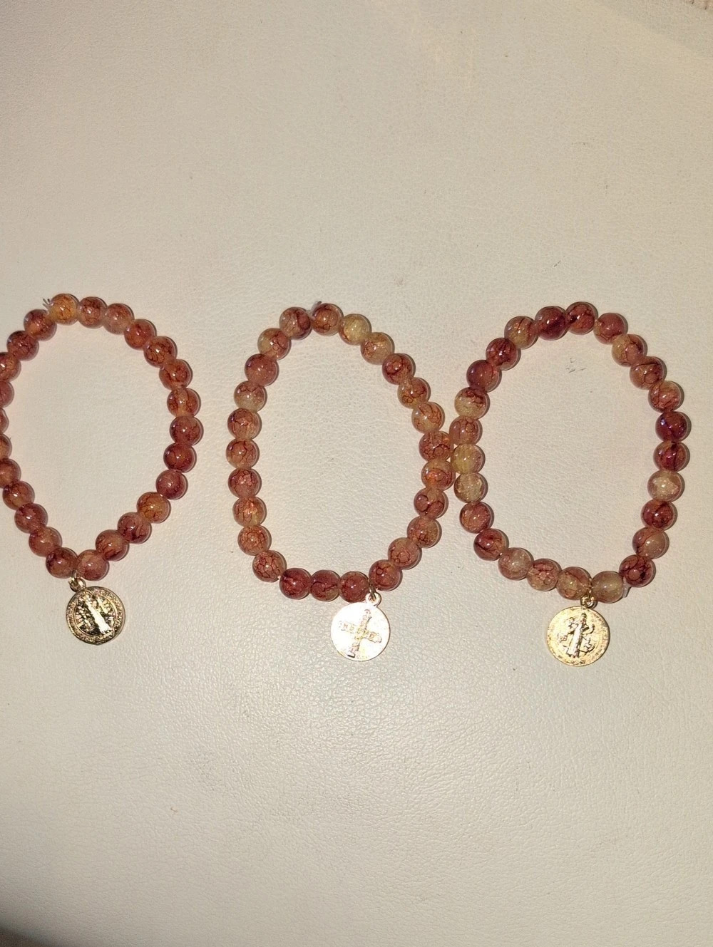 Beaded Stretch Charm Bracelet Se in Brown, Yellow Beads And A Gold Tone Charm